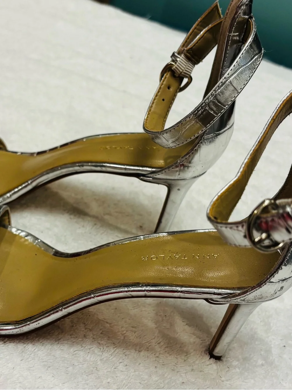 Ann Taylor sleek ankle